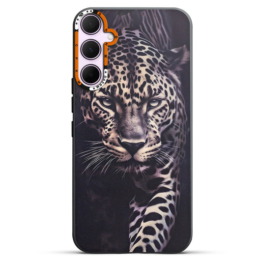 Dark Elegant Wild Creatures Printed Back Cases For Samsung S24 5G